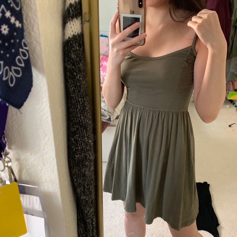 A line dress with lace side detailing